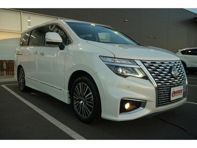 NISSAN ELGRAND 2022 PEARL