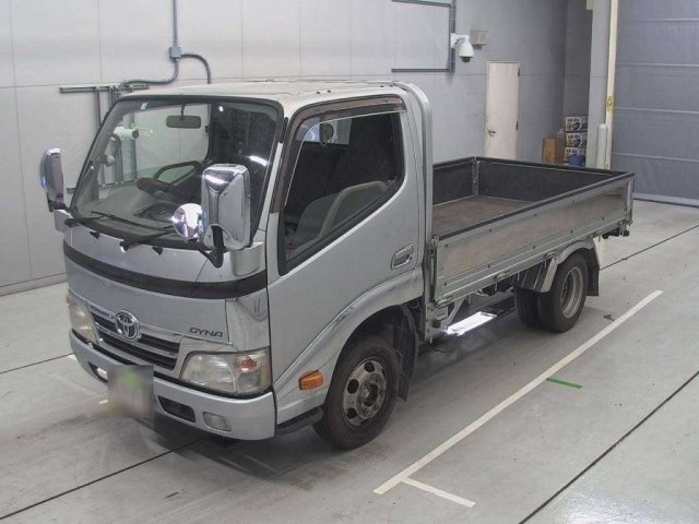 TOYOTA DYNA